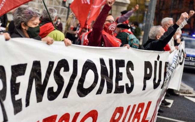 Manifestación de pensionistas en demanda de unas pensiones públicas dignas. Manifestación de pensionistas en demanda de unas pensiones públicas dignas.