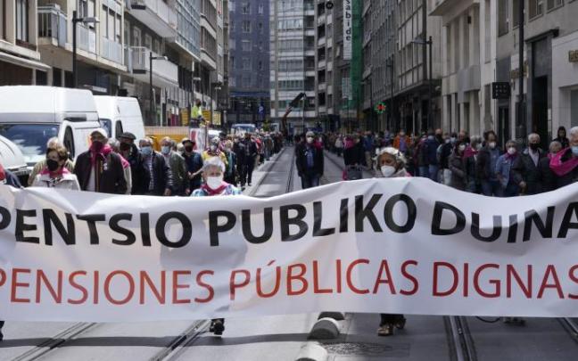 Manifestación de pensionistas en Gasteiz, el pasado mes de mayo. Manifestación de pensionistas en Gasteiz, el pasado mes de mayo.