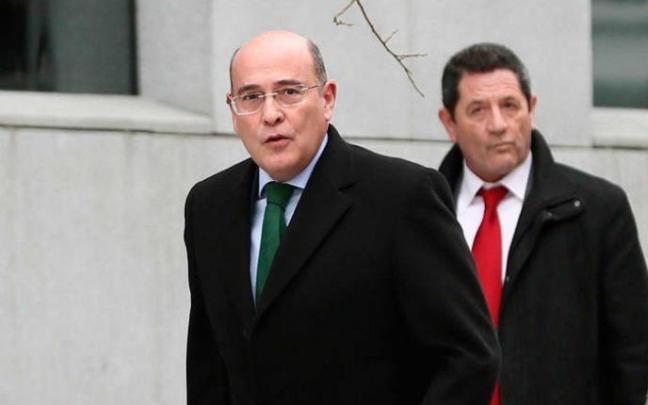 Pérez de los Cobos.