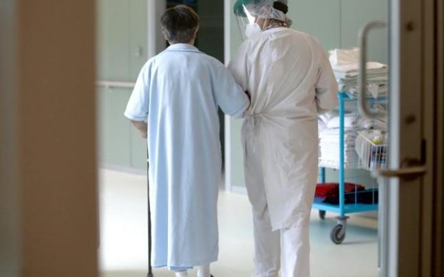 El 91,6 por ciento de las personas ingresadas en un hospital en el último año indica que la atención ha sido "muy buena o buena".