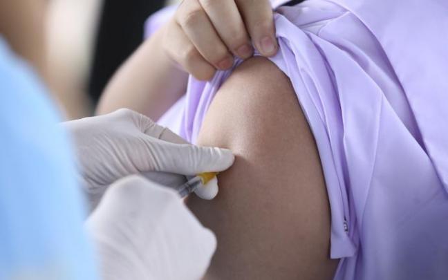 La EMA avala el uso de una tercera dosis de Pfizer para la población en general. La EMA avala el uso de una tercera dosis de Pfizer para la población en general.