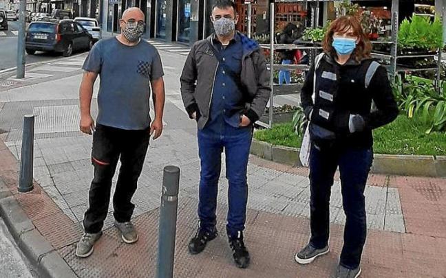 Agirreurreta, Belategi e Izquierdo, y detrás el local de Ignacio Zuloaga.