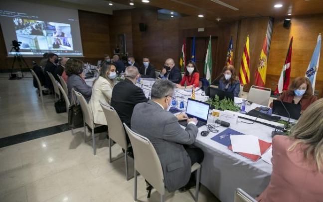 Pilar Llop presidiendo la reunión. Pilar Llop presidiendo la reunión.