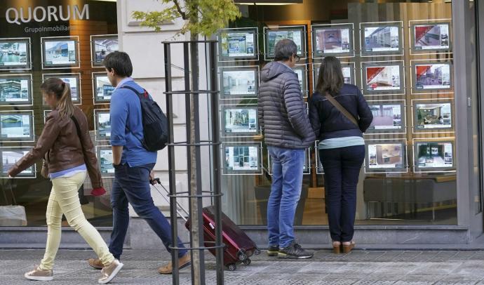 Bilbao intentará movilizar en primer lugar las viviendas deshabitadas que son propiedad de grandes tenedores, como bancos, fondos de inversión y algunas familias.