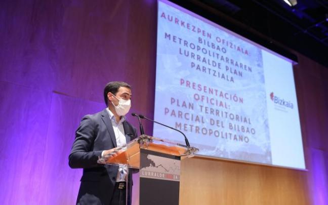 Imanol Pradales en la presentación a los 35 municipios que componen el área del Bilbao Metropolitano