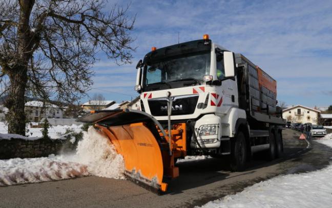 La fase operativa del plan de Vialidad Invernal se ha activado en tres ocasiones por nieve y precipitaciones significativas La fase operativa del plan de Vialidad Invernal se ha activado en tres ocasiones por nieve y precipitaciones significativas