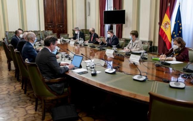 Planas se reúne con el sector pesquero. Planas se reúne con el sector pesquero.