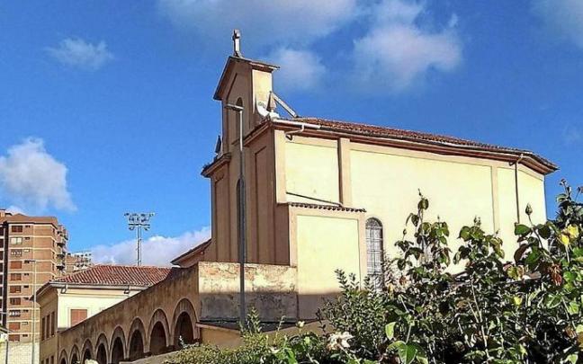 En el solar del convento se prevé construir un nuevo polideportivo. En el solar del convento se prevé construir un nuevo polideportivo.