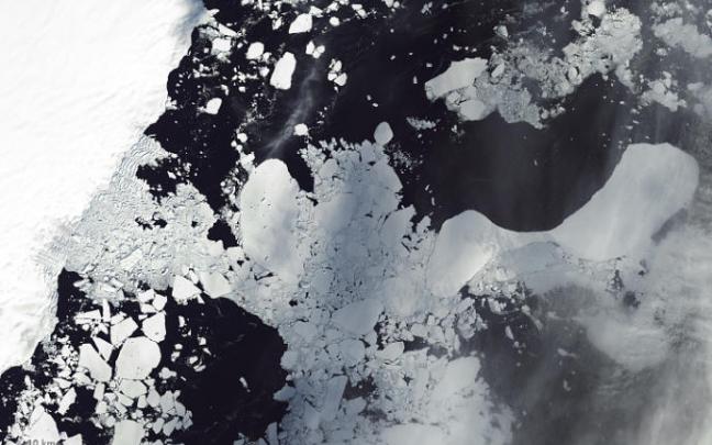 Aspecto de la plataforma de hielo entre los glaciares Glenzer y Conger tras el colapso. Aspecto de la plataforma de hielo entre los glaciares Glenzer y Conger tras el colapso.