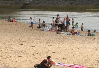 El baño está permitido en todas las playas de Bizkaia este jueves