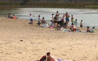 El baño está permitido en todas las playas de Bizkaia este jueves