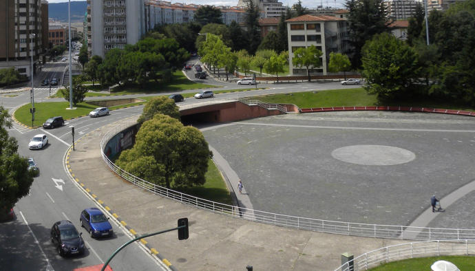 Vista de la plaza de los Fueros de Pamplona, donde Maya quiere una gran bandera de Navarra.