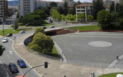 Vista de la plaza de los Fueros de Pamplona, donde Maya quiere una gran bandera de Navarra.
