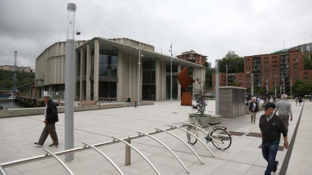 La recién inaugurada plaza que Pasai San Pedro ha recuperado tras cederla la Autoridad Portuaria al municipio para usos públicos