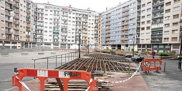 Las intervenciones en la plaza de los Estudios comenzaron recientemente.