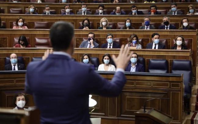 El presidente del Gobierno, Pedro Sánchez, interviene en una sesión plenaria, en el Congreso de los Diputados. El presidente del Gobierno, Pedro Sánchez, interviene en una sesión plenaria, en el Congreso de los Diputados.