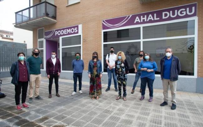 Podemos, IU y Batzarre denuncian "el desprecio a la Memoria Histórica y el insulto a las víctimas del golpe fascista del 36 en Navarra" Podemos, IU y Batzarre denuncian "el desprecio a la Memoria Histórica y el insulto a las víctimas del golpe fascista del 36 en Navarra"