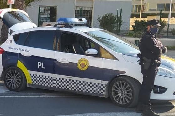 Imagen de una patrulla de la Policía local de Elche.