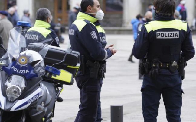 Agentes de la Policía Local. Agentes de la Policía Local.