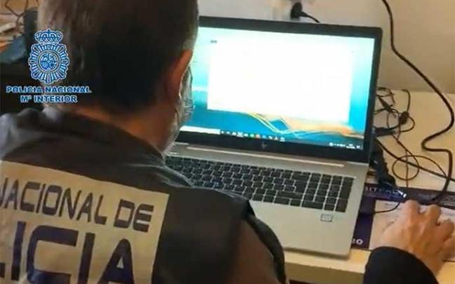 Los agresores sexuales han sido detenidos en Sevilla y Valencia. Los agresores sexuales han sido detenidos en Sevilla y Valencia.