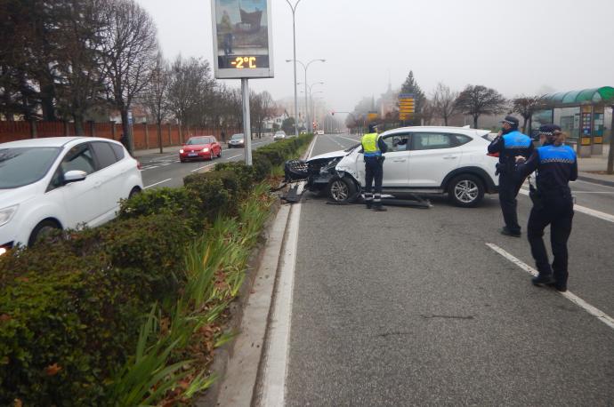 Imagen del accidente en la avenida Baja Navarra, a la altura del Seminario