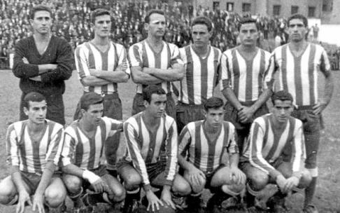 16 de setiembre de 1962. Estadio Ganzábal. Unión Popular de Langreo-Alavés (0-1). De pie (izda. a dcha.): Vallejo, Otaegui, Gorospe, Basterrechea, Eloy y Antón. A-gachados (izda. a dcha.): Zuazaga, Badiola, 'Marquitos' III, Munuce y 'Larrauri' I.