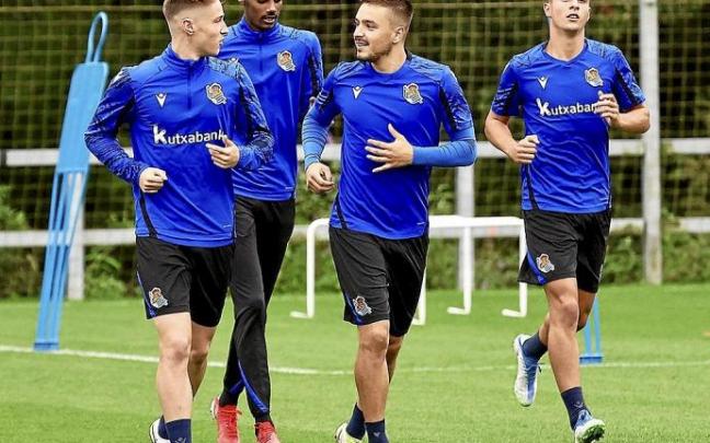 Turrientes, Isak, Gorosabel y Karrikaburu, durante el entrenamiento del miércoles en Zubieta. Foto: Real Sociedad
