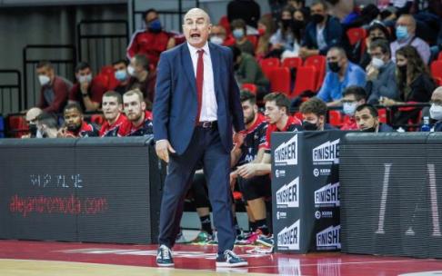 Jaume Ponsarnau, con el Casademont Zaragoza. Jaume Ponsarnau, con el Casademont Zaragoza.