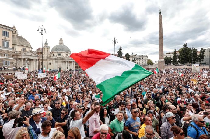 Momento de la concentración en la Plaza del Popolo de Roma