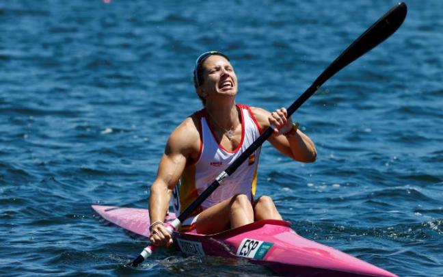 Teresa Portela se cuelga la plata olímpica en el K1 200. Teresa Portela se cuelga la plata olímpica en el K1 200.
