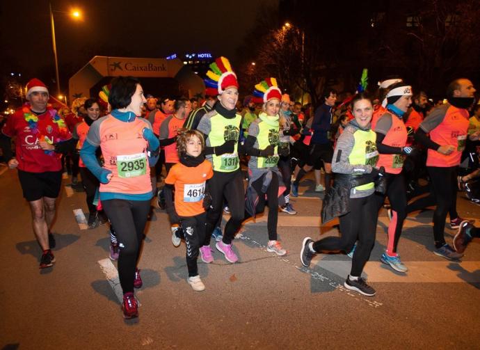 Corredoras durante la San Silvestre de Pamplona de 2019, la última que se celebró.