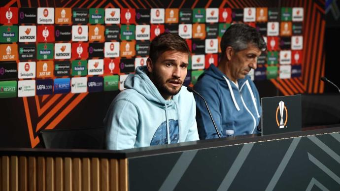 Portu, junto a Imanol, durante la rueda de prensa de Anoeta.