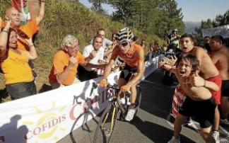 Igor Antón sube por El Vivero antes de ganar en la Gran Vía de Bilbao en 2011. Fotos: Oskar M. Bernal/Efe/Cedida Igor Antón sube por El Vivero antes de ganar en la Gran Vía de Bilbao en 2011. Fotos: Oskar M. Bernal/Efe/Cedida