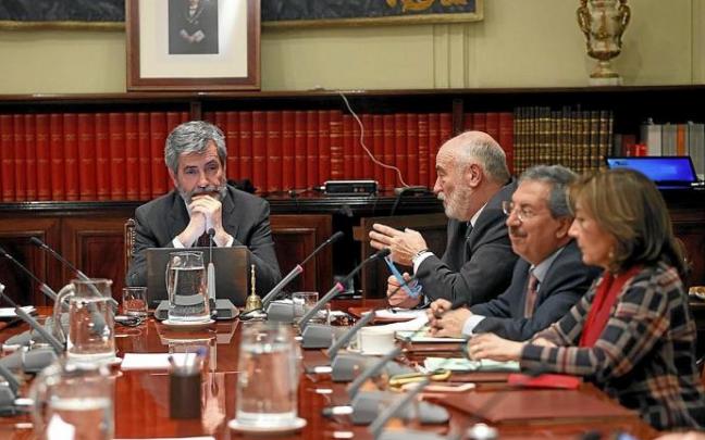 El presidente del CGPJ, Carlos Lesmes, en un Pleno del órgano. Foto: Efe El presidente del CGPJ, Carlos Lesmes, en un Pleno del órgano. Foto: Efe