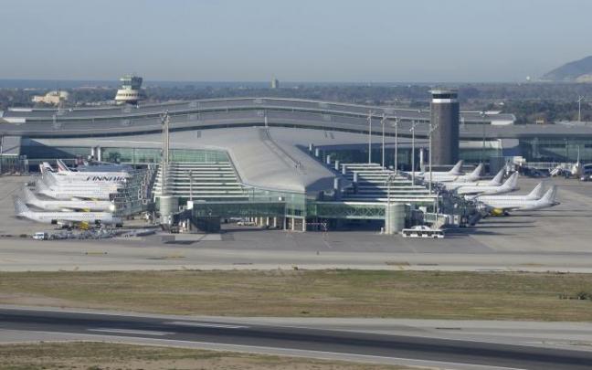 Terminal 1 del Aeropuerto de Barcelona-El Prat. Terminal 1 del Aeropuerto de Barcelona-El Prat.