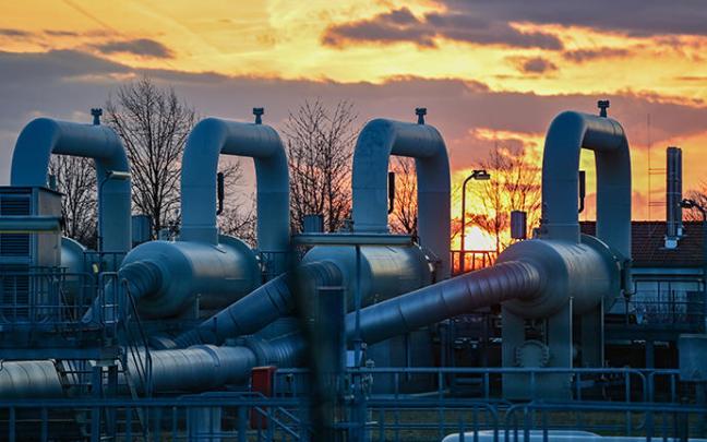 Una estación de compresión de gas natural.