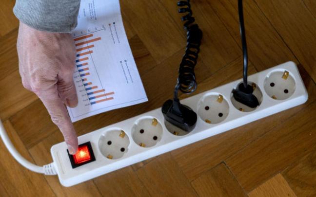 Los tributos de la electricidad suponen una importante vía de ingresos para el Estado.