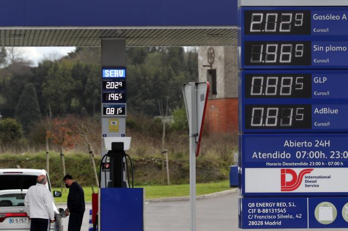 Los precios de los carburantes han disparado el IPC.