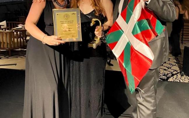 Premio a El Mexicano y mucho más. Premio a El Mexicano y mucho más.