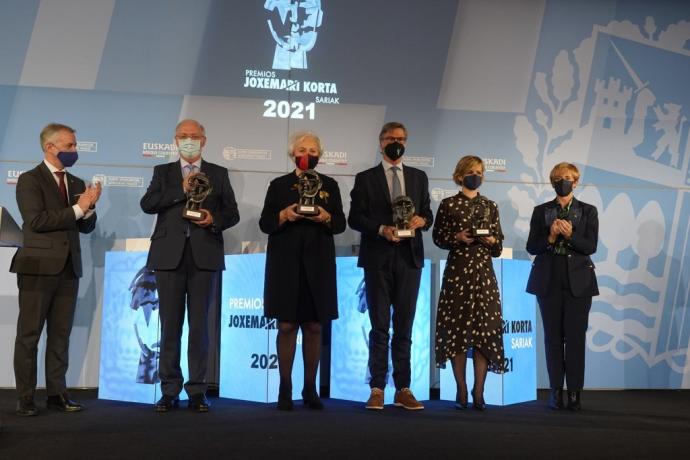 Los premiados, en el acto de este martes