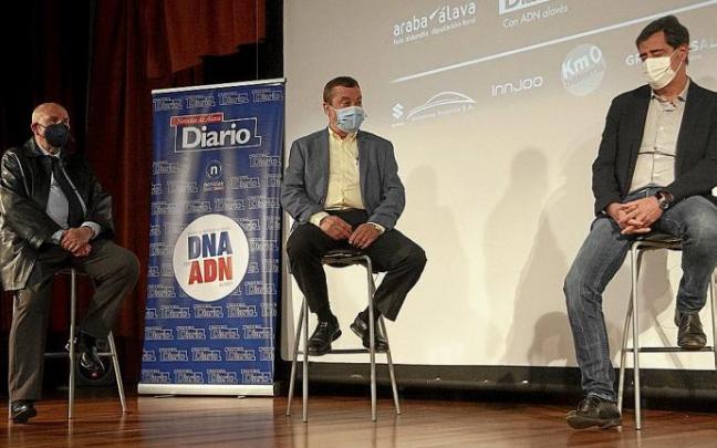 Paco Liberal, Alfredo Ruiz de Gauna y Avelino Fernández de Quincoces, durante la mesa redonda de ayer. Foto: Jorge Muñoz