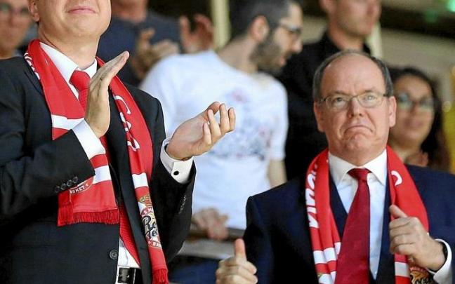 Dyadechko, junto al príncipe Alberto de Mónaco celebrando un título.