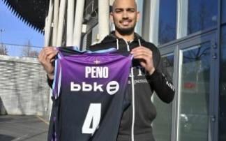 Stefan Peno, presentado ayer miércoles en Miribilla.