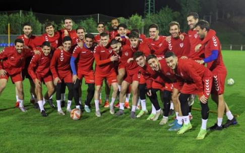 Los jugadores del Leioa posan para DEIA antes de un entrenamiento. Los jugadores del Leioa posan para DEIA antes de un entrenamiento.
