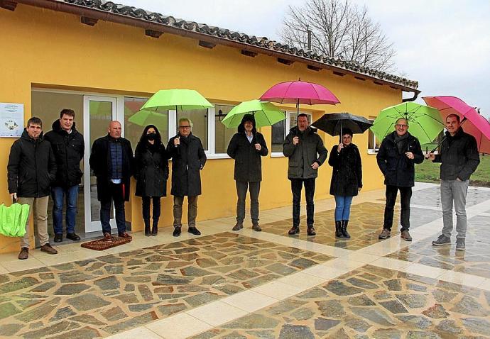 (Izda-dcha) Jabi Arakama, Ibon Mimentza, Txus Cía, Maribel García Malo, Carlos Pérez-Nievas, José Suárez, Javier Lecumberri, Laura Aznal, Adolfo Araiz y Carlos García.