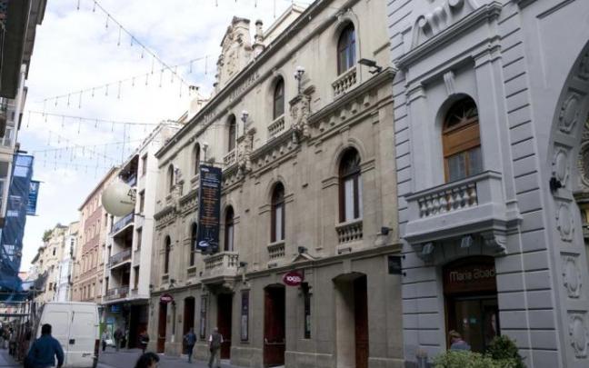 Fachada del centenario edificio donde se ubica el Teatro Principal, en la calle San Prudencio Fachada del centenario edificio donde se ubica el Teatro Principal, en la calle San Prudencio