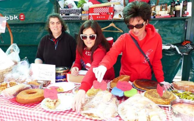 Las mujeres participan activamente en la feria de San José.