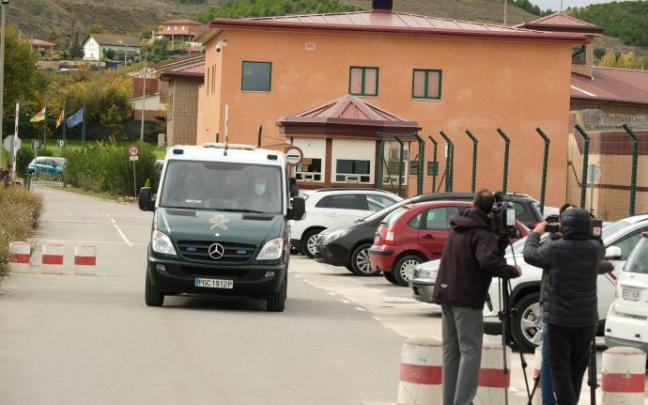 El acusado del homicidio de un niño en Lardero ha sido trasladado desde la prisión de Logroño a otro centro penitenciario El acusado del homicidio de un niño en Lardero ha sido trasladado desde la prisión de Logroño a otro centro penitenciario