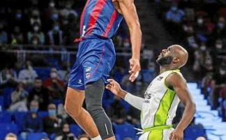 Baldwin no viajó a Atenas con el resto del equipo por su próxima paternidad. Foto: Jorge Muñoz