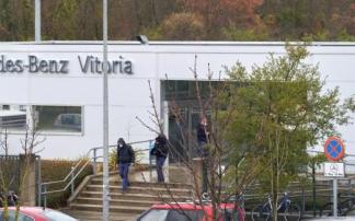 Imagen de uno de los accesos de la fábrica de Mercedes en Gasteiz.